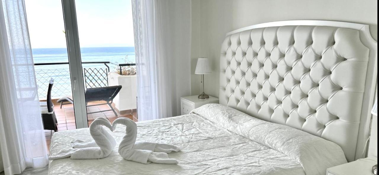Mi Capricho C16 Beachfront Apartment Sitio de Calahonda Exterior photo