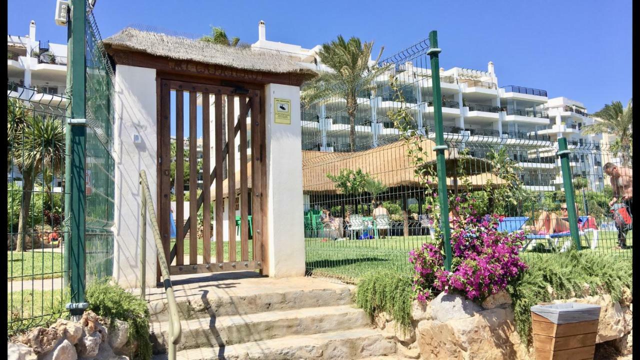 Mi Capricho C16 Beachfront Apartment Sitio de Calahonda Exterior photo