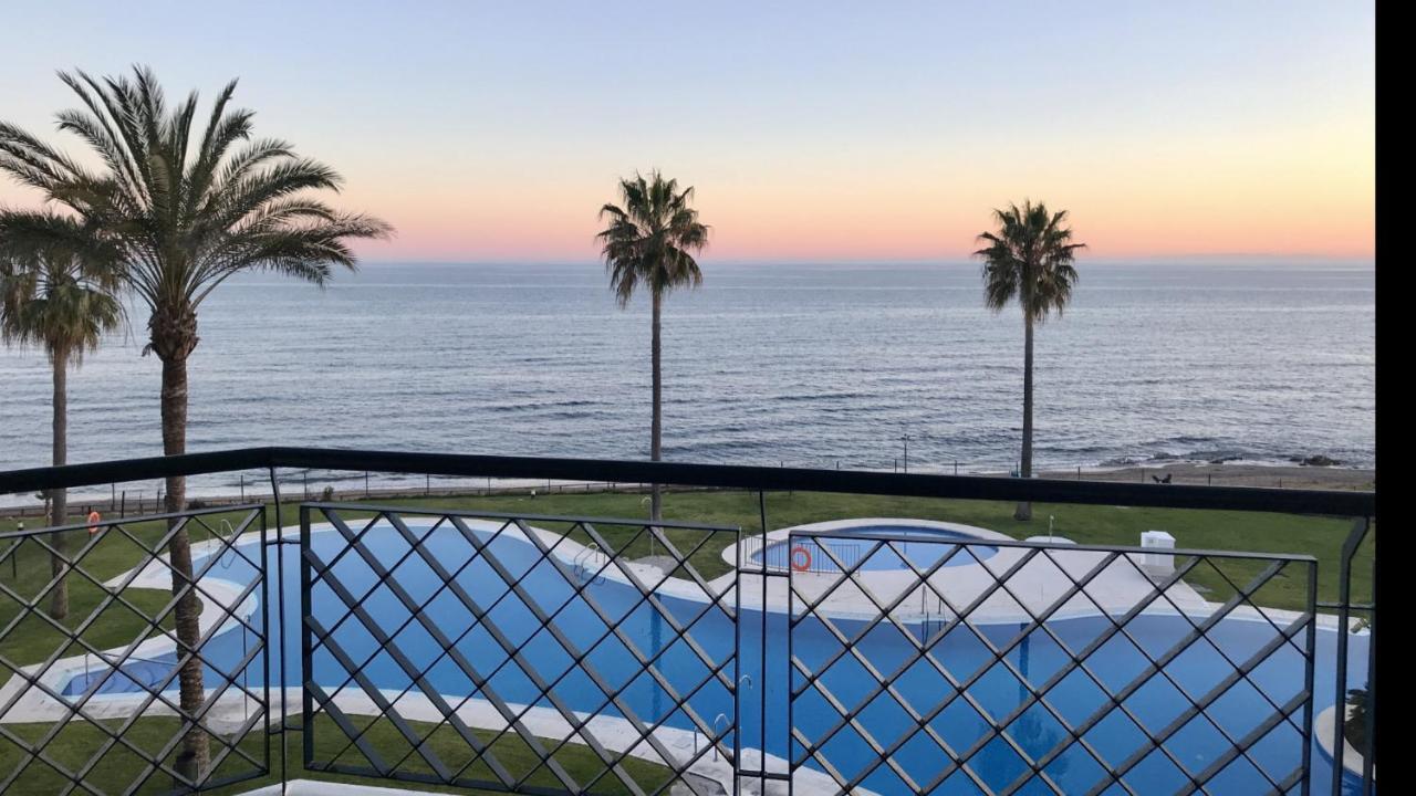 Mi Capricho C16 Beachfront Apartment Sitio de Calahonda Exterior photo